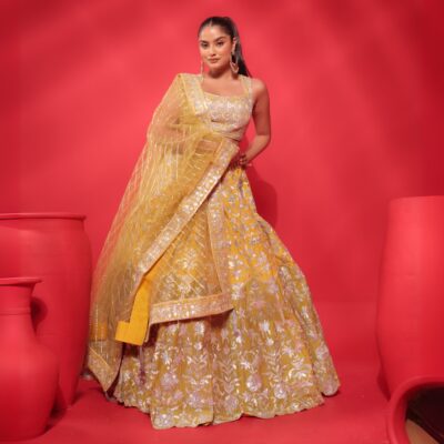 (Buttercup Beauty) Yellow Net Shaded lahenga with Silver Work
